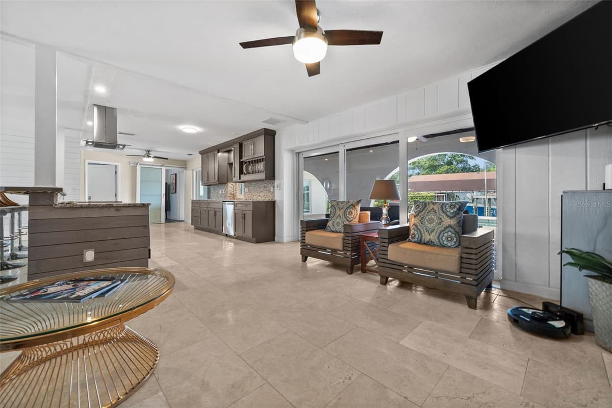 2129 TOBAGO CIRCLE — photo 11 of 67