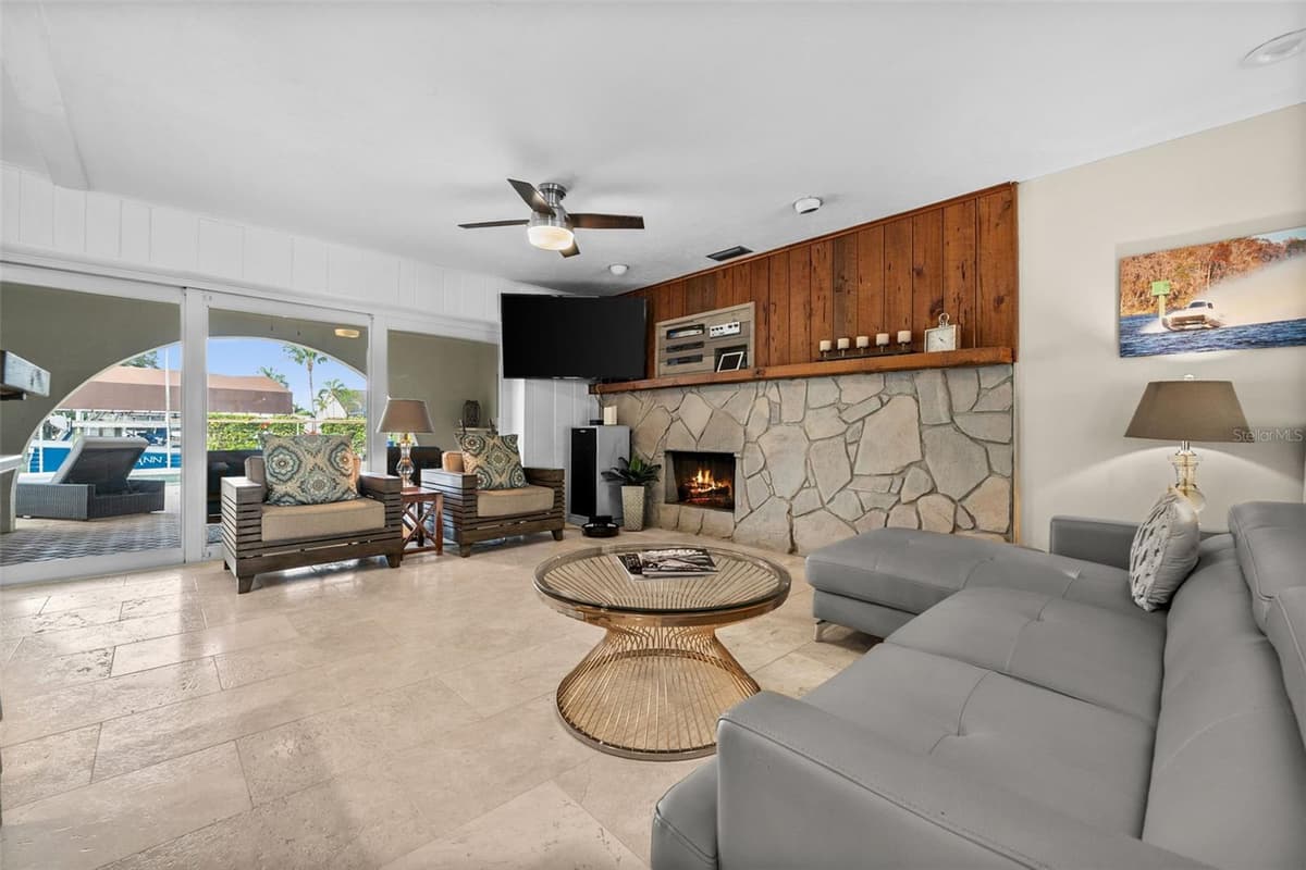 2129 TOBAGO CIRCLE — photo 14 of 67