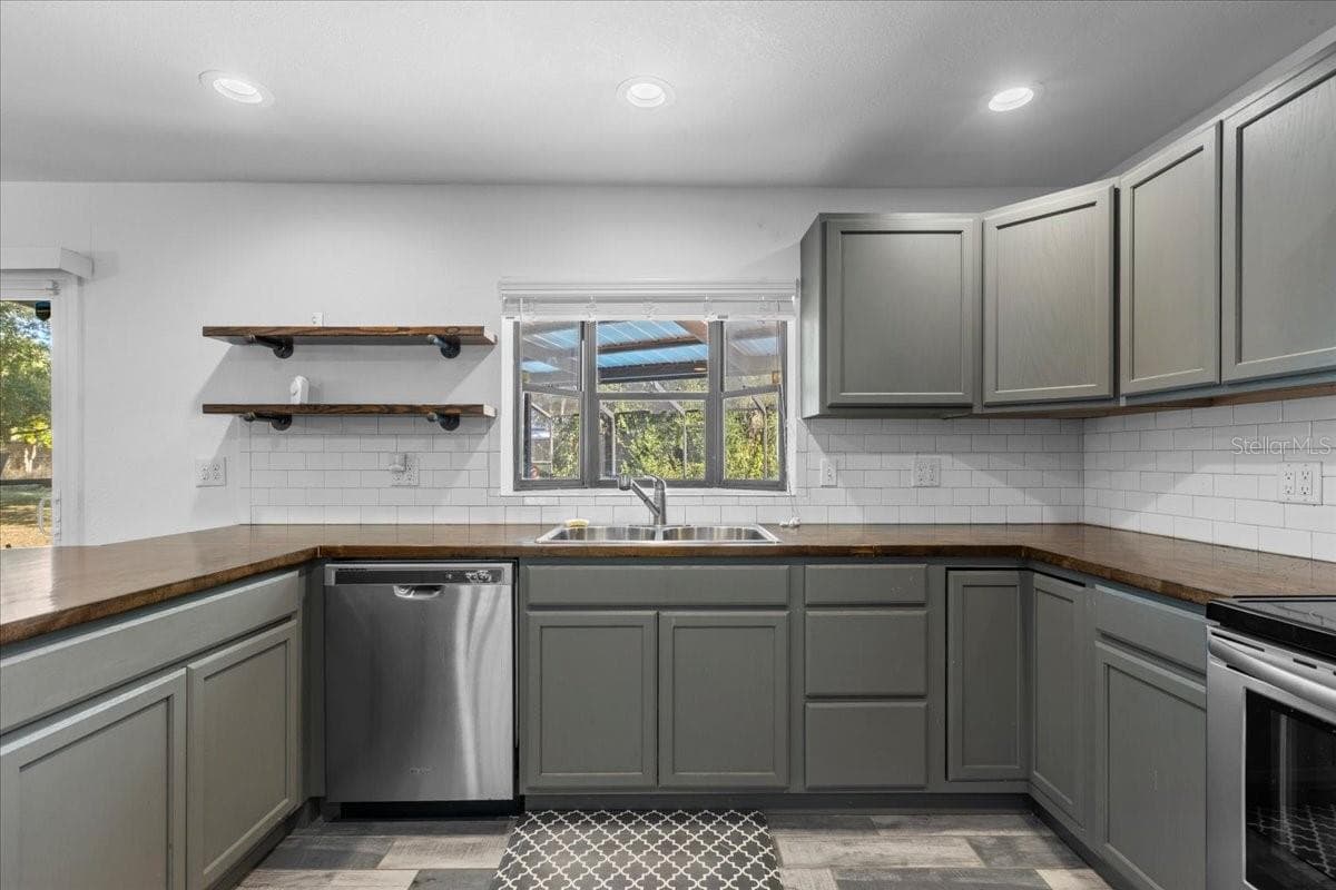 155 COURT STREET — photo 27 of 62