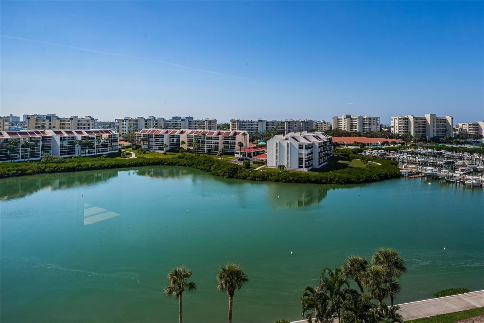 7400 SUN ISLAND DRIVE — photo 1 of 66