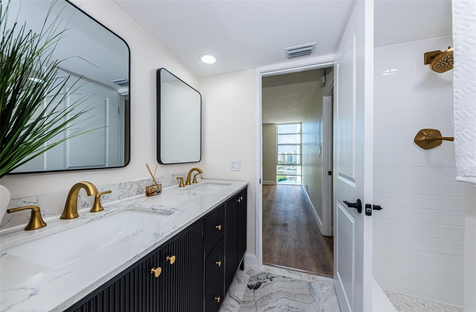 7400 SUN ISLAND DRIVE — photo 25 of 66