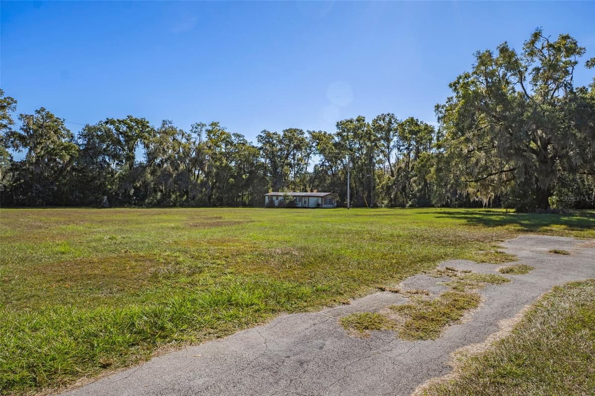 3228 & 3164 LAUREL STREET — photo 18 of 21