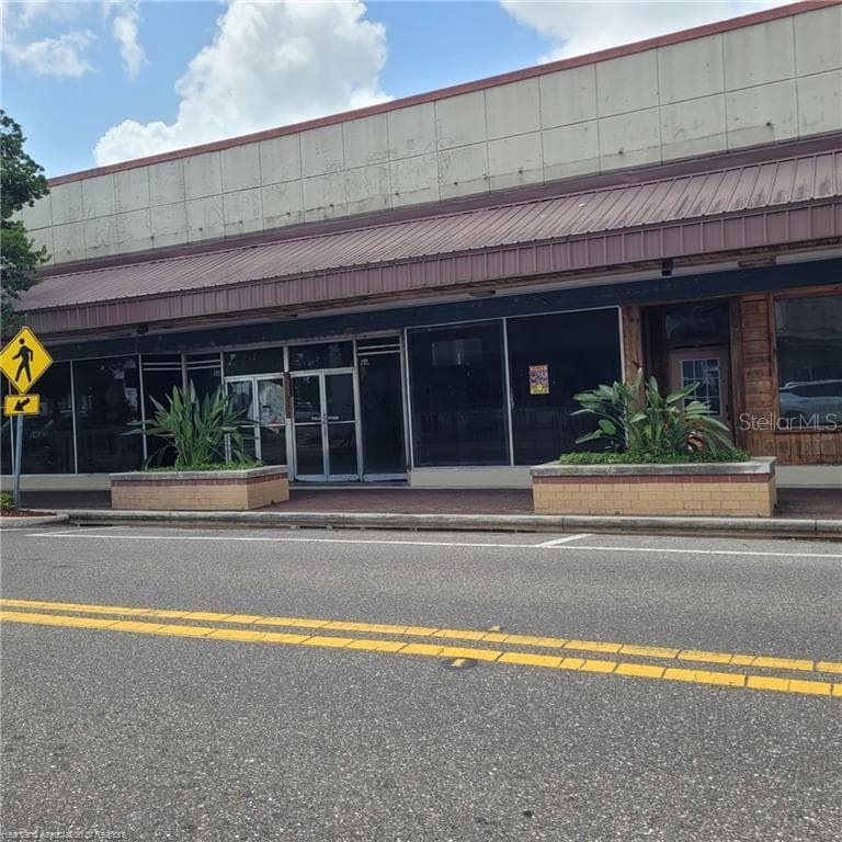 121 MAIN STREET — photo 1 of 4