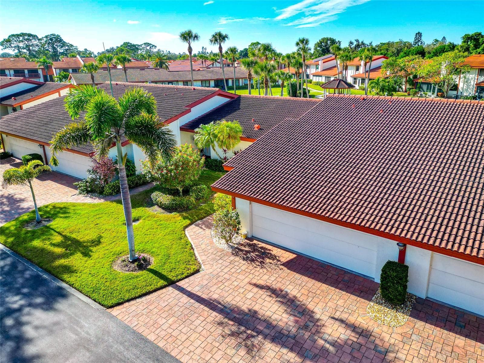 707 SORRENTO INLET