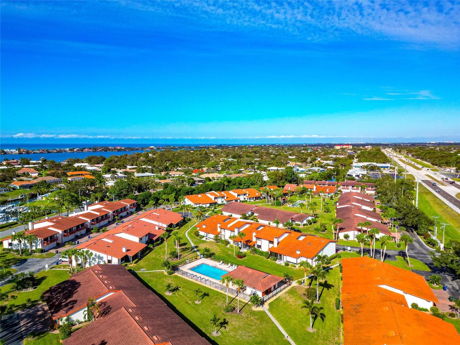 707 SORRENTO INLET — photo 14 of 50