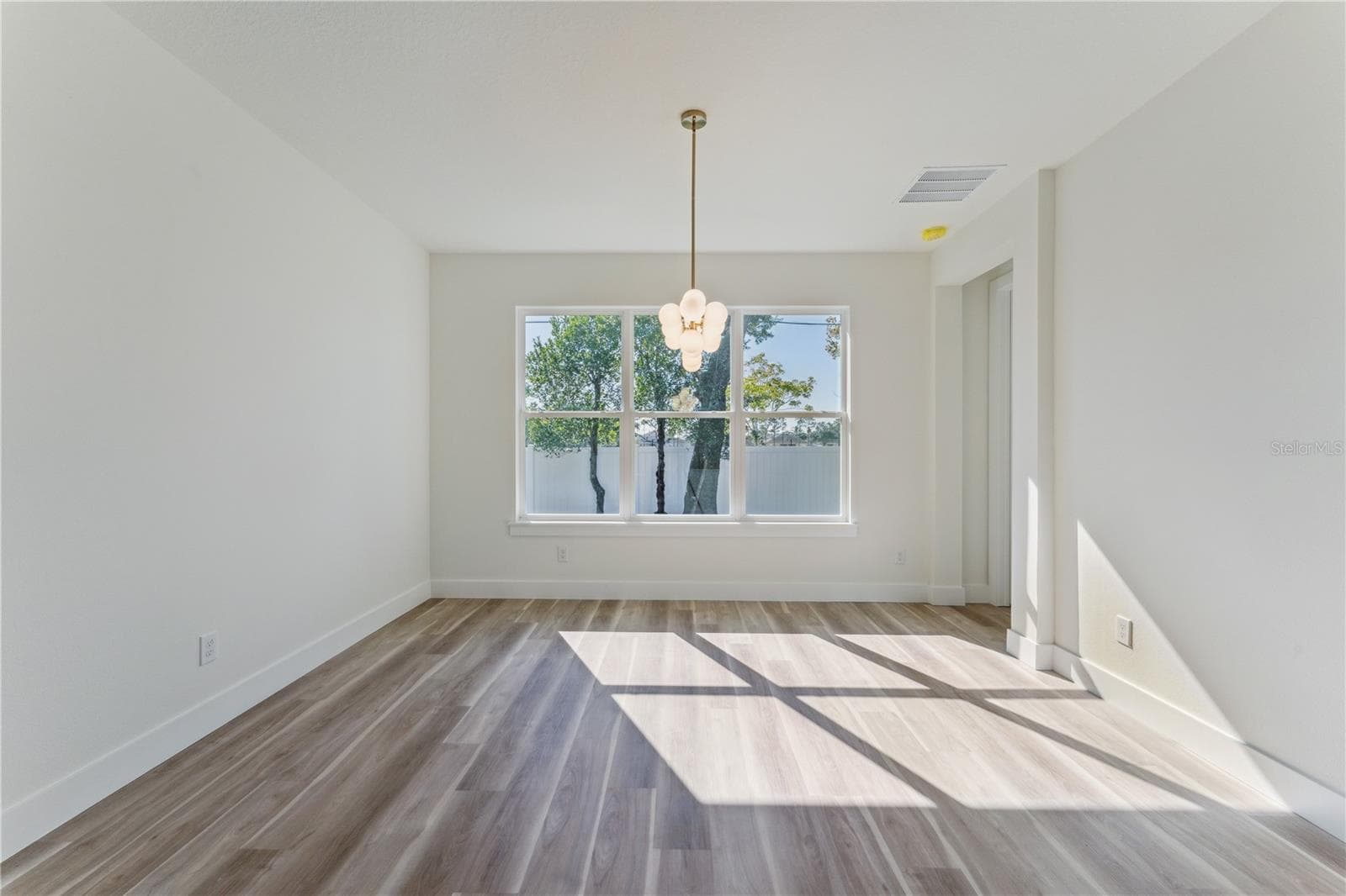 9268 EAGLES PERCH PLACE — photo 3 of 11