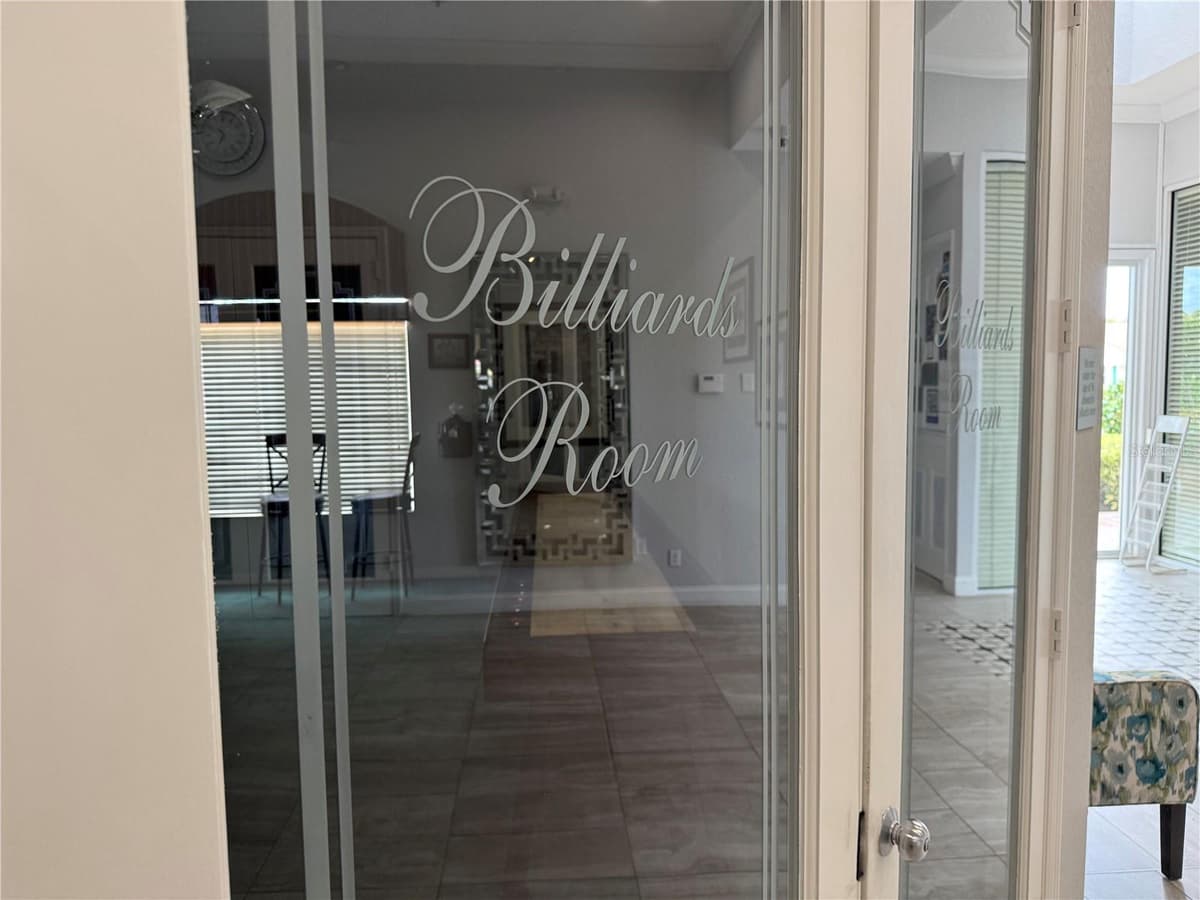 6070 HELICONIA ROAD — photo 34 of 38