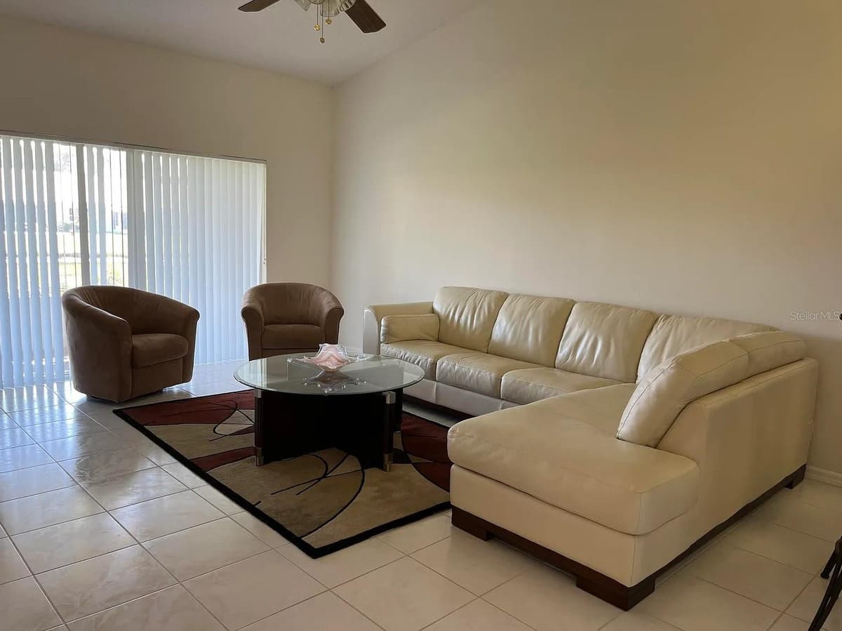 6070 HELICONIA ROAD — photo 12 of 38