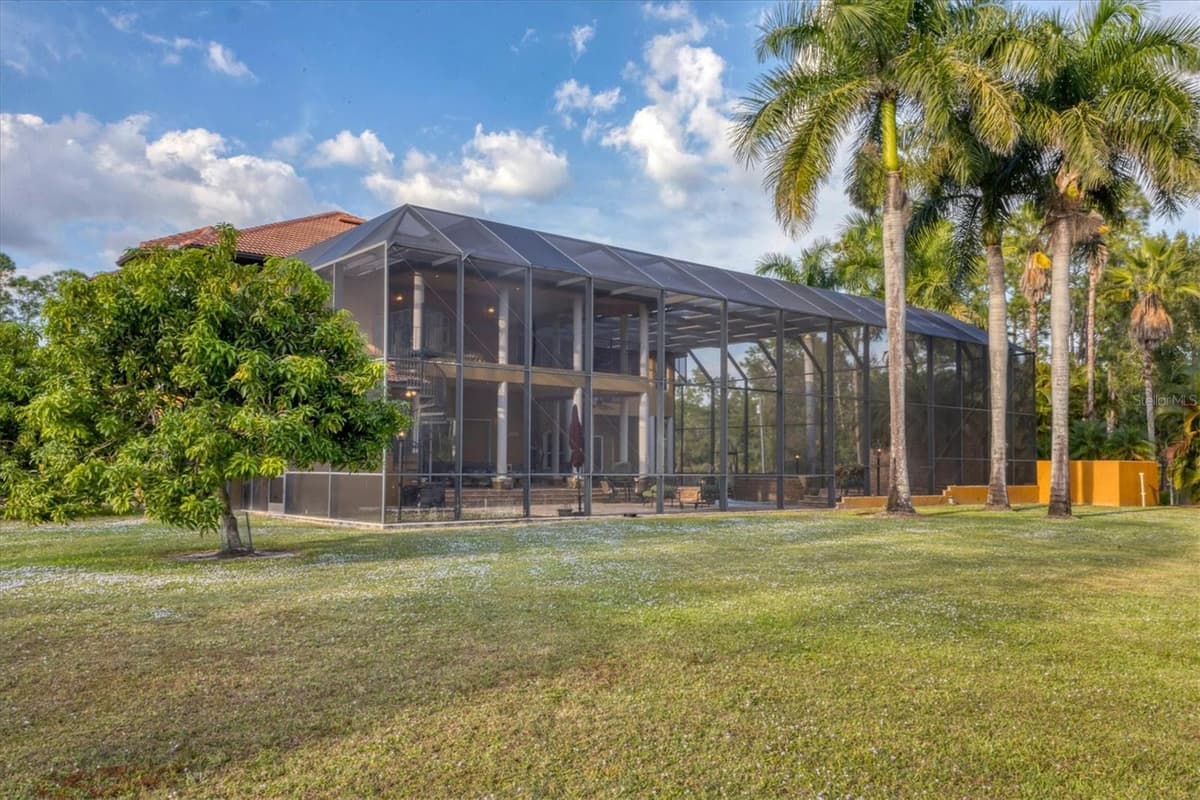 3657 TROPICAIRE BOULEVARD — photo 72 of 88