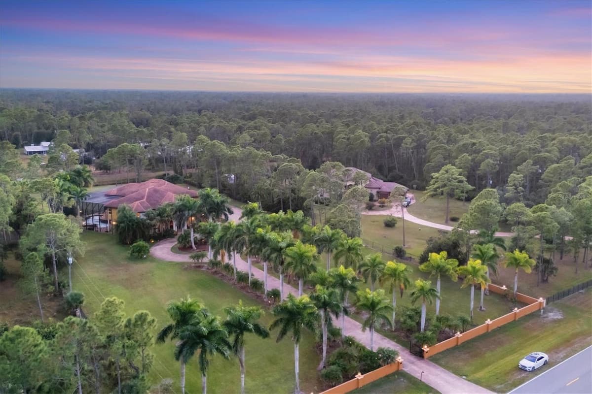 3657 TROPICAIRE BOULEVARD — photo 84 of 88