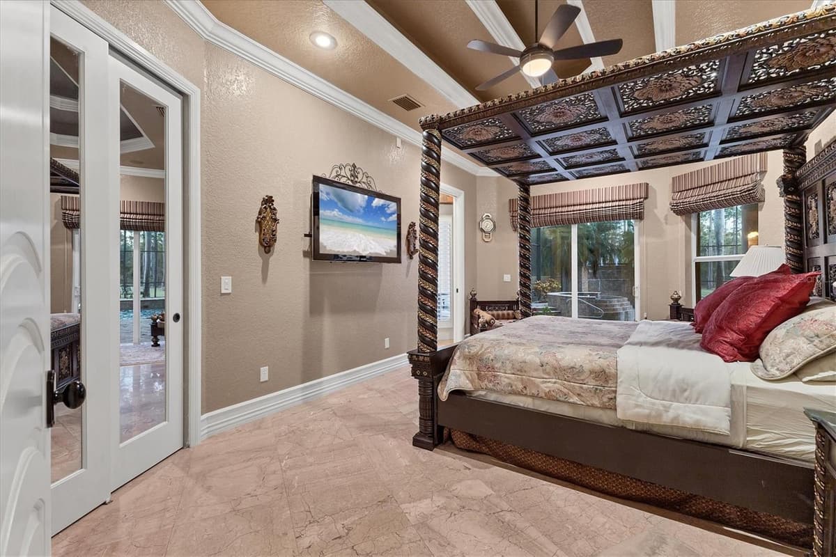 3657 TROPICAIRE BOULEVARD — photo 44 of 88