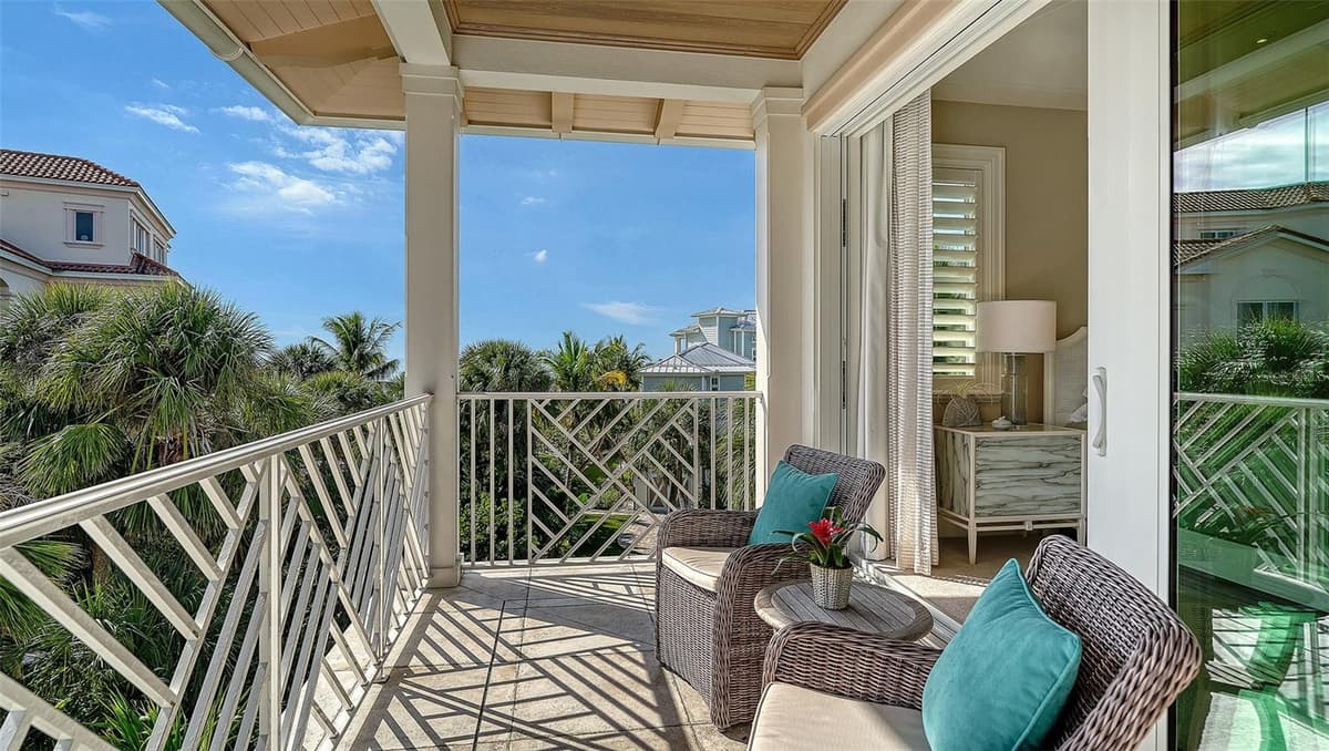 5005 GULF OF MEXICO DRIVE — photo 44 of 60