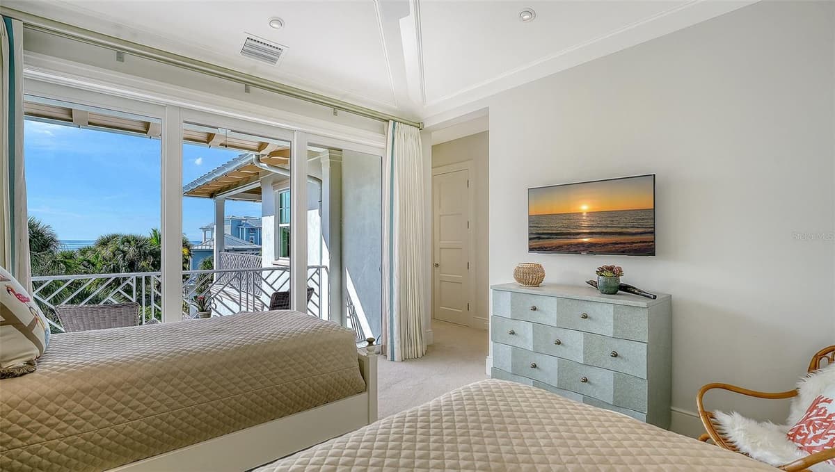 5005 GULF OF MEXICO DRIVE — photo 36 of 60