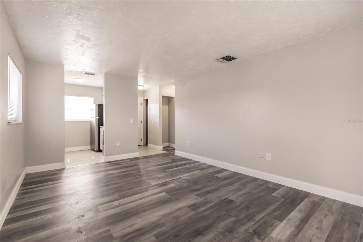 1450 GIBSON STREET — photo 16 of 52