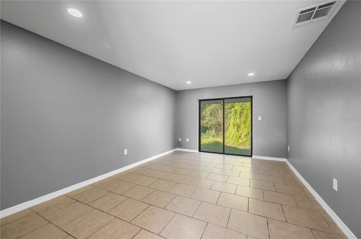 1450 GIBSON STREET — photo 24 of 52
