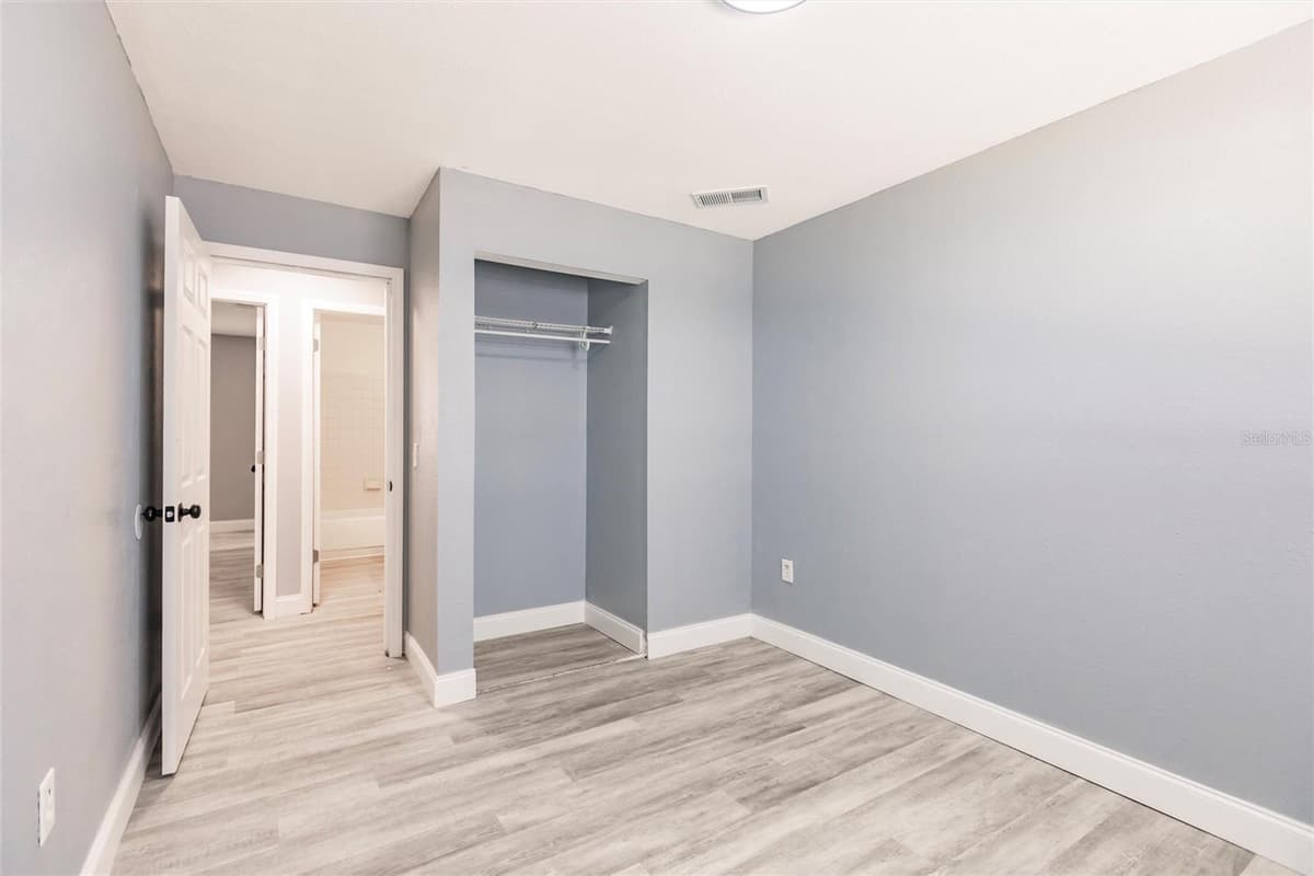 1450 GIBSON STREET — photo 15 of 52