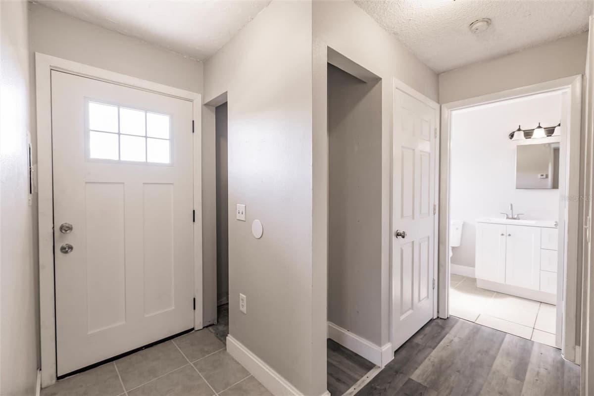 1450 GIBSON STREET — photo 8 of 52