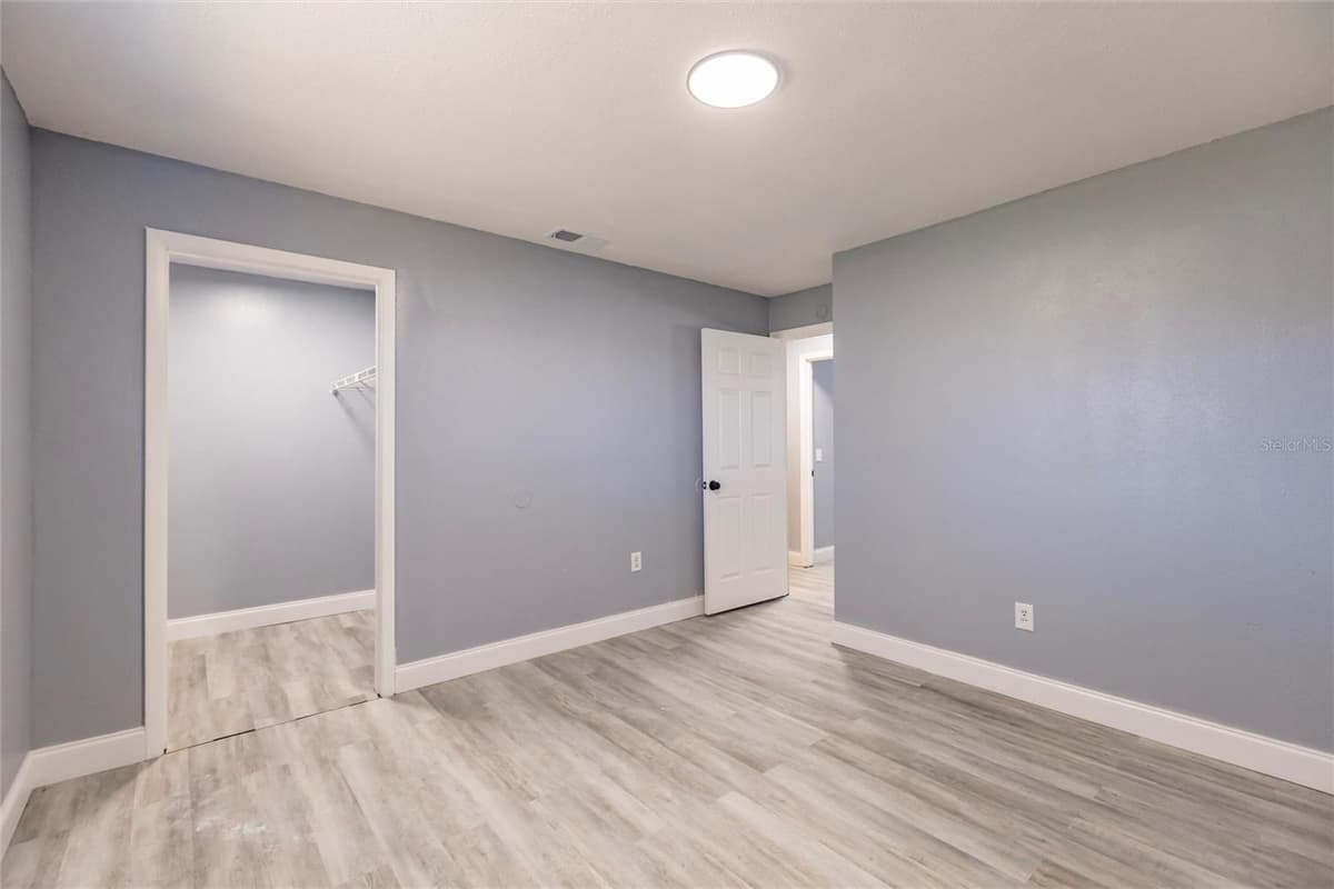 1450 GIBSON STREET — photo 14 of 52