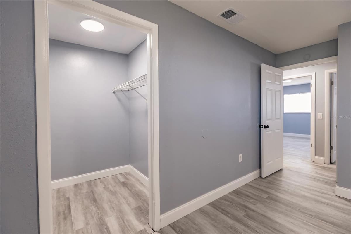 1450 GIBSON STREET — photo 18 of 52