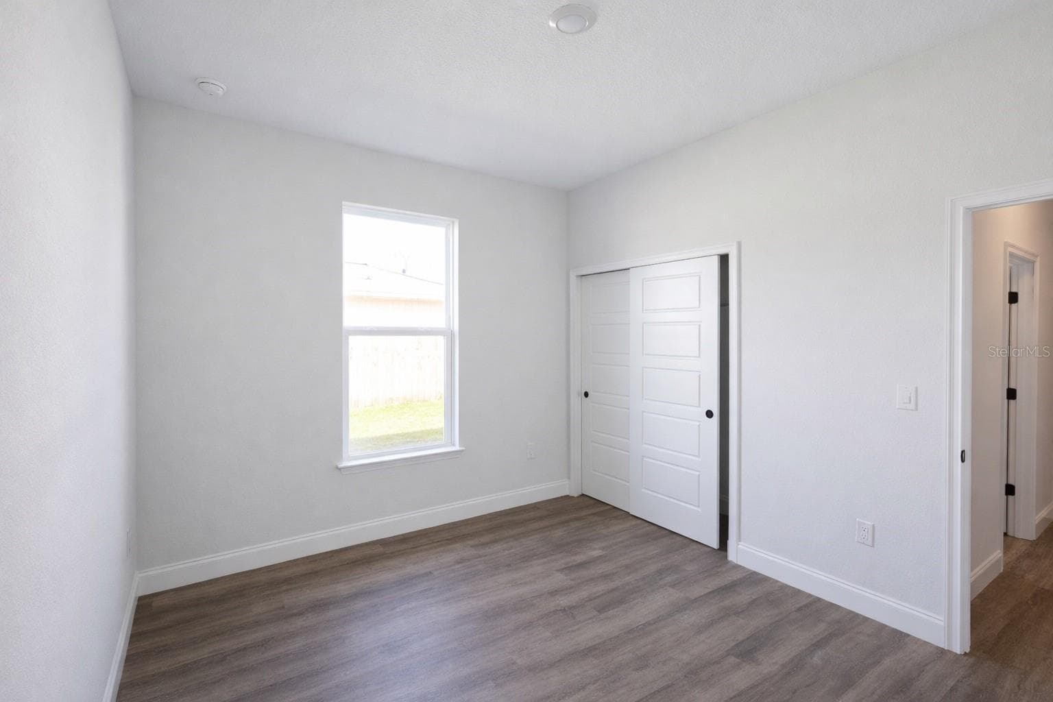 45 ROYAL OAK DRIVE — photo 30 of 38