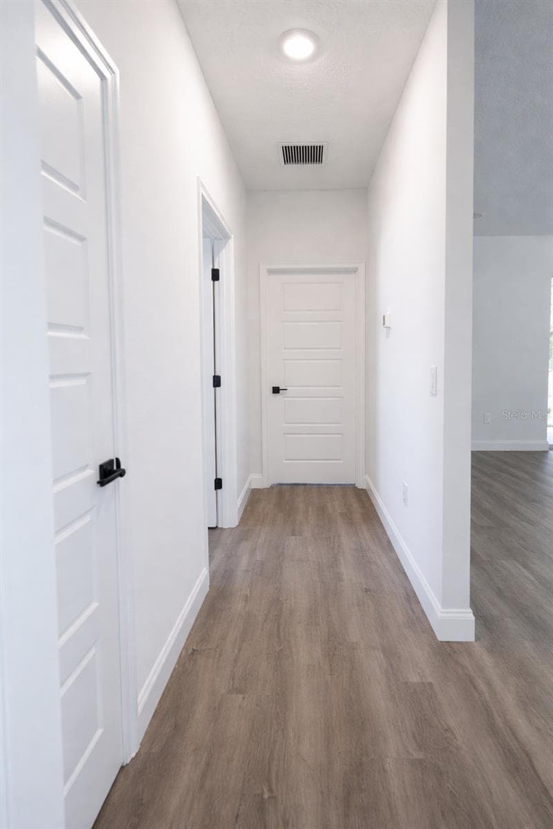 45 ROYAL OAK DRIVE — photo 18 of 38