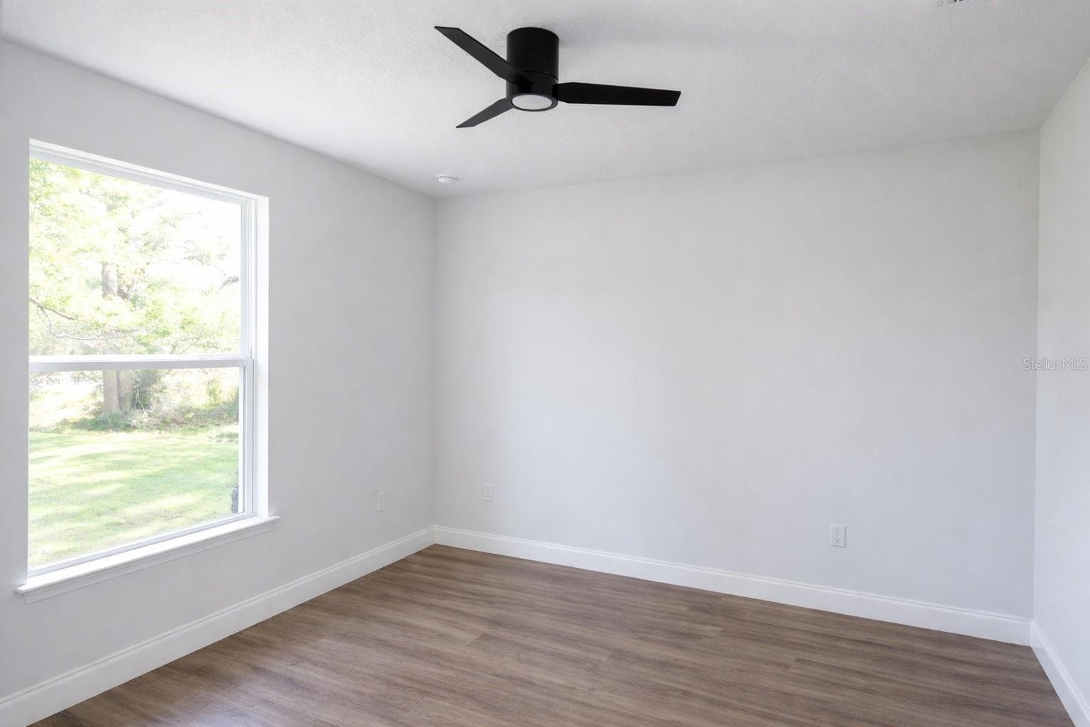 45 ROYAL OAK DRIVE — photo 24 of 38