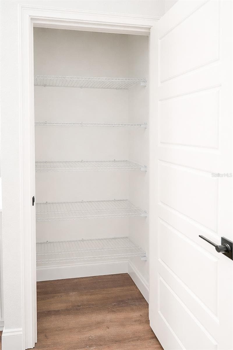 45 ROYAL OAK DRIVE — photo 33 of 38