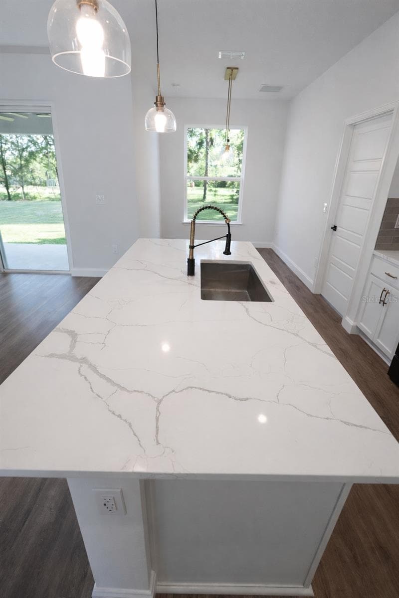 45 ROYAL OAK DRIVE — photo 10 of 38