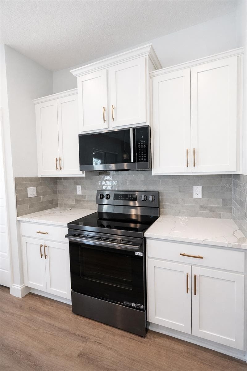 45 ROYAL OAK DRIVE — photo 8 of 38