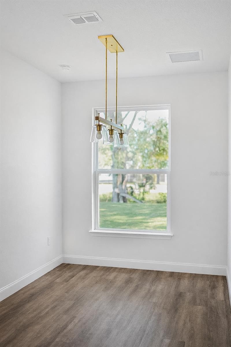 45 ROYAL OAK DRIVE — photo 15 of 38