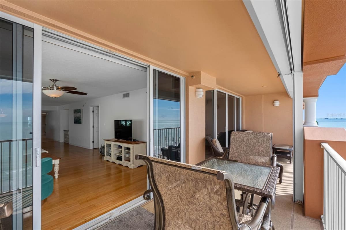 16326 GULF BOULEVARD — photo 31 of 40