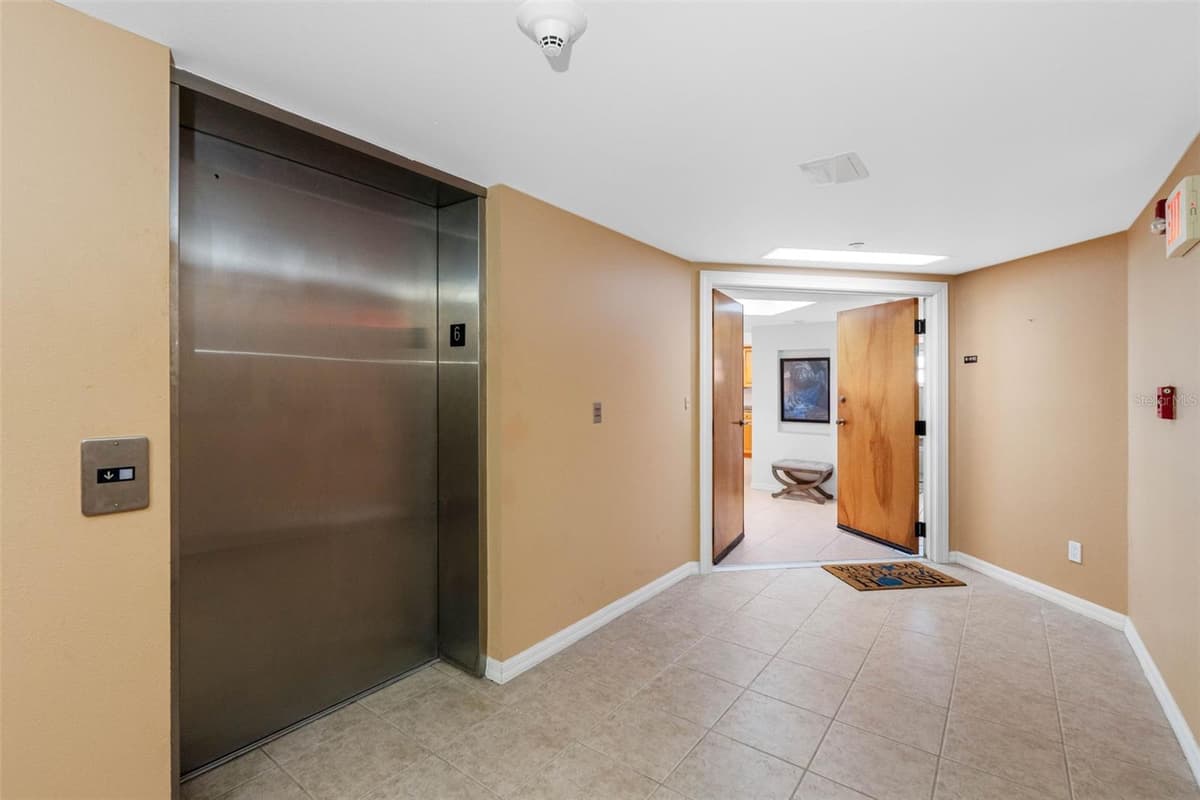 16326 GULF BOULEVARD — photo 38 of 40