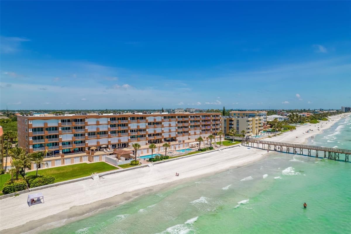 16326 GULF BOULEVARD — photo 35 of 40