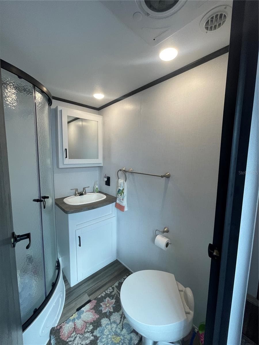 57 KOVE BOULEVARD — photo 21 of 26