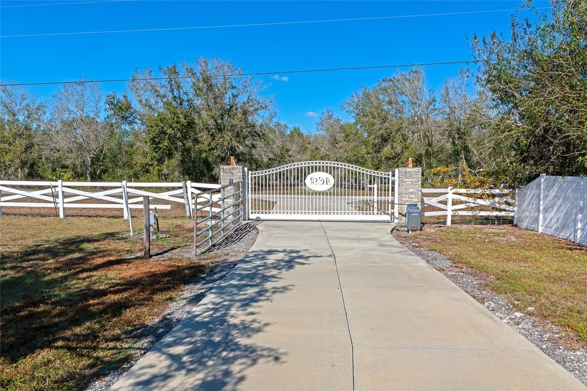 28154 GOPHER HILL ROAD — photo 48 of 99