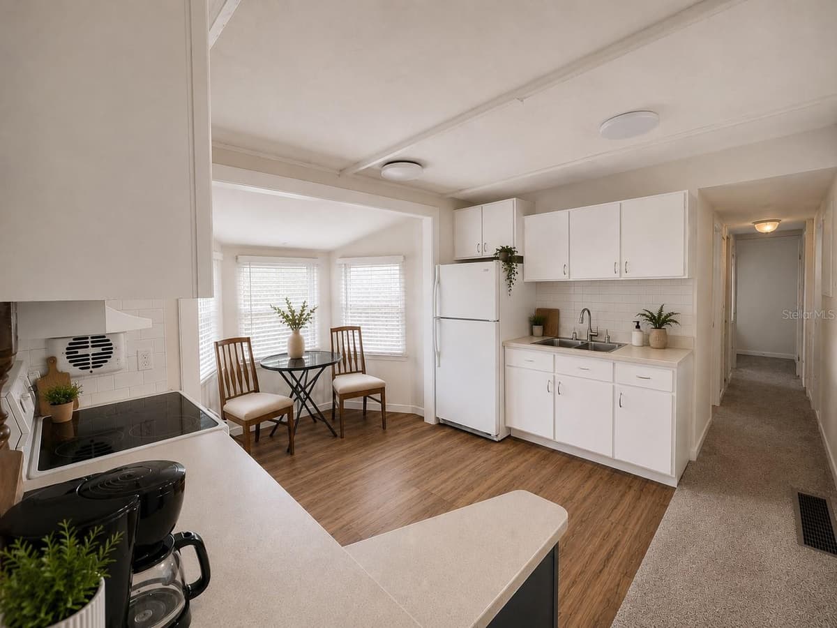3074 LARKIN ROAD — photo 5 of 15