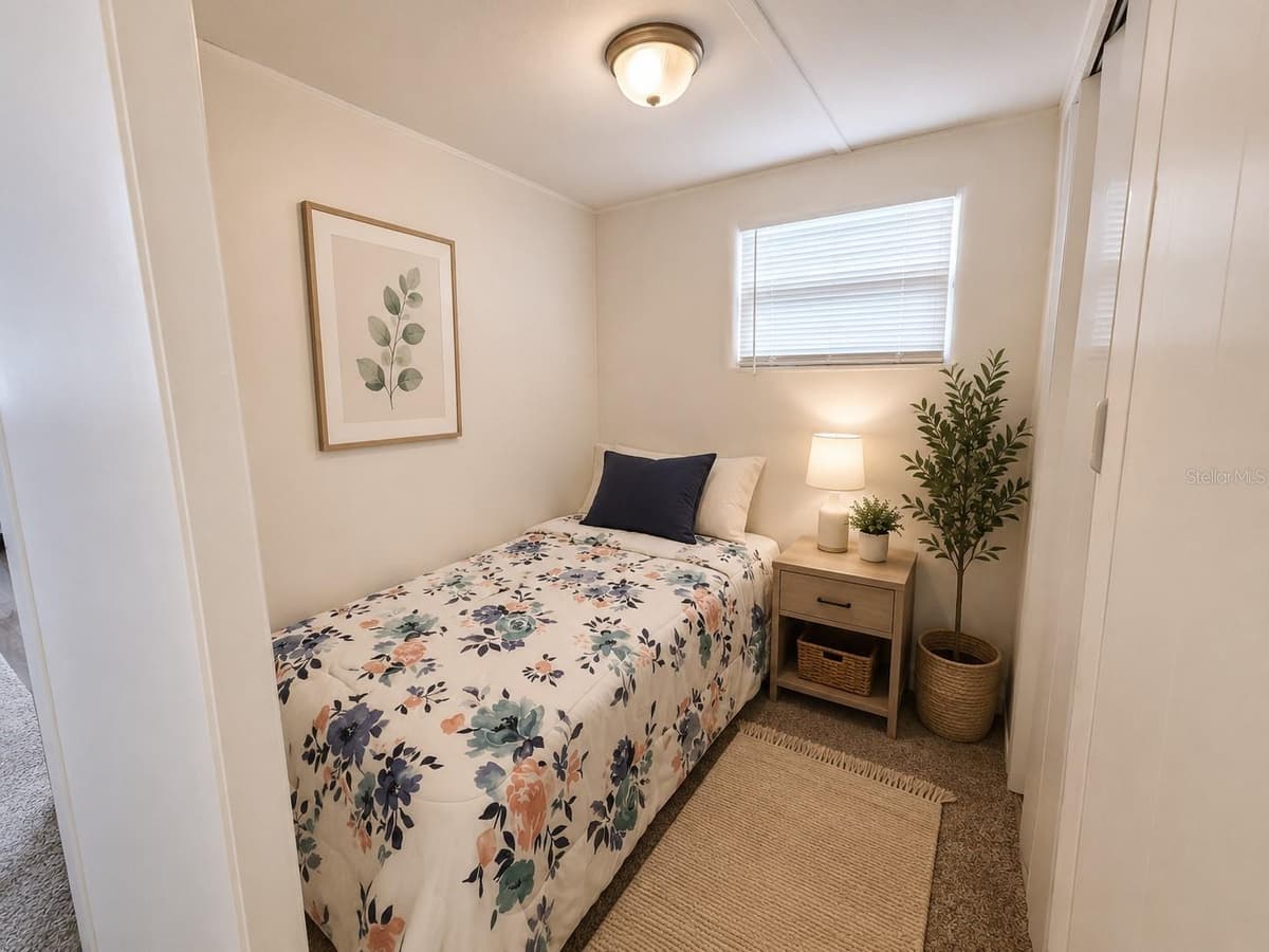 3074 LARKIN ROAD — photo 8 of 15