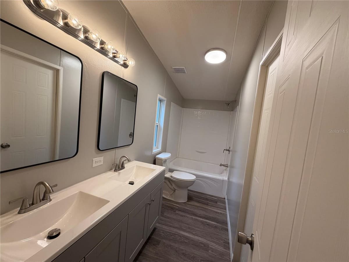 212 PARADISE SHORES ROAD — photo 14 of 23