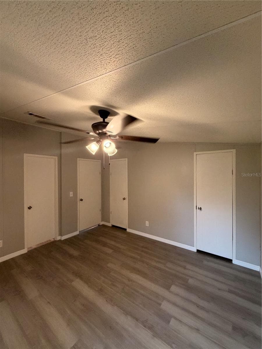 212 PARADISE SHORES ROAD — photo 18 of 23