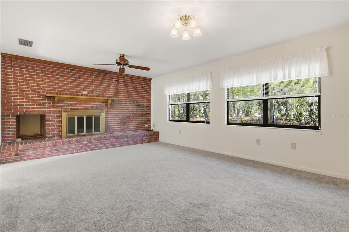 14600 216TH PLACE — photo 12 of 59