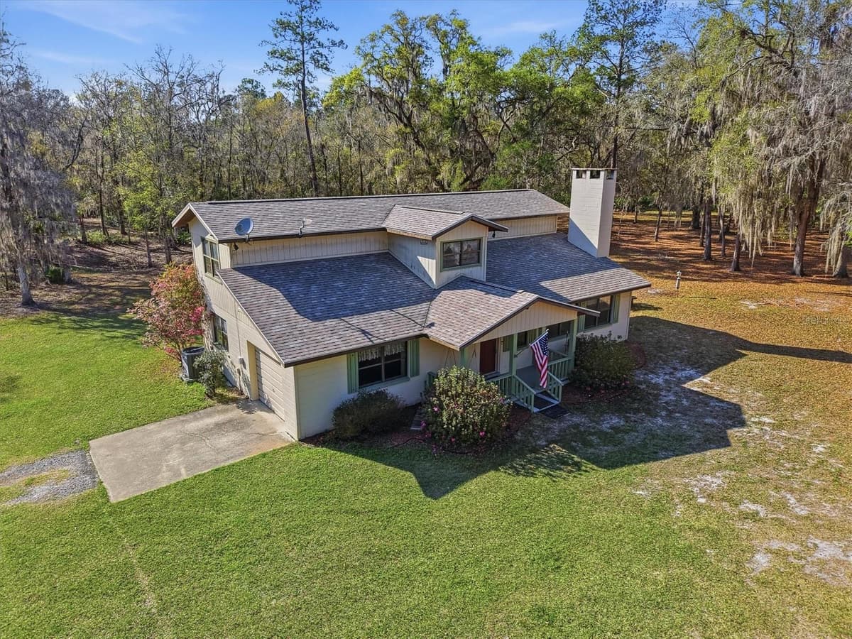 14600 216TH PLACE — photo 3 of 59