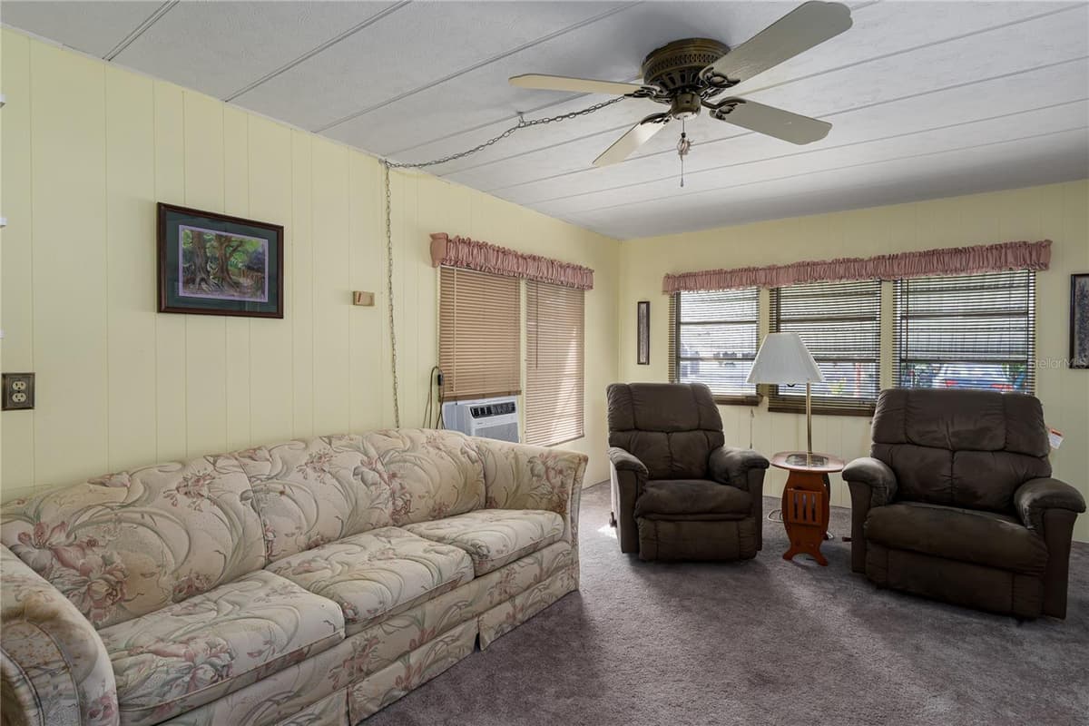 3326 BERNADETTE DRIVE — photo 10 of 26