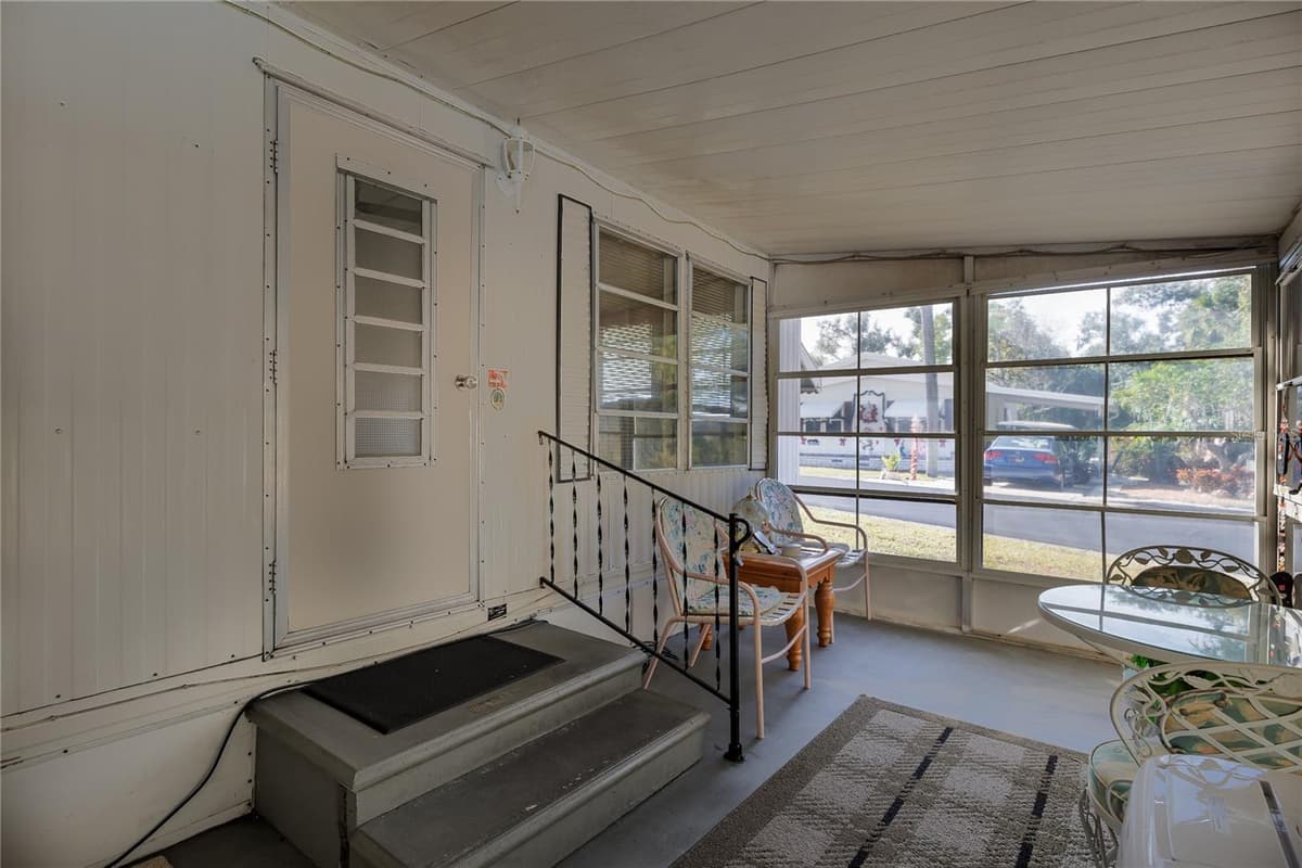 3326 BERNADETTE DRIVE — photo 6 of 26