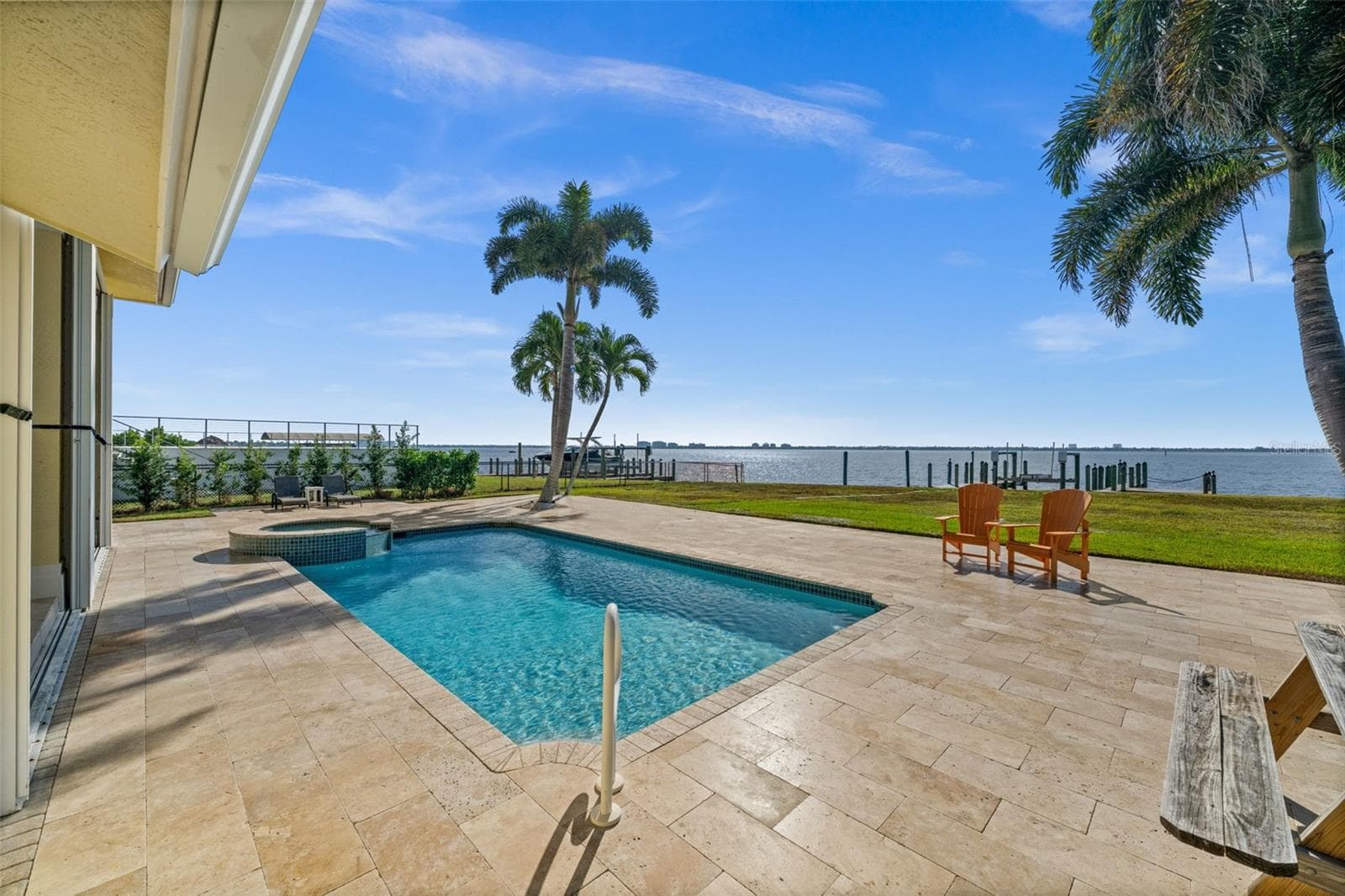 264 BAYSHORE DRIVE — photo 8 of 51