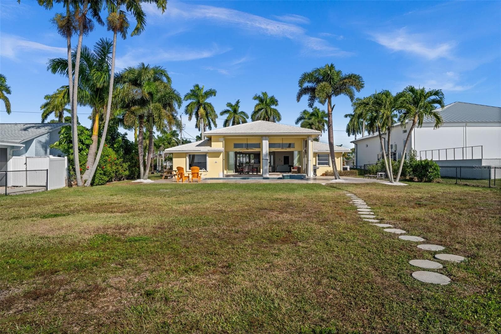 264 BAYSHORE DRIVE — photo 38 of 51