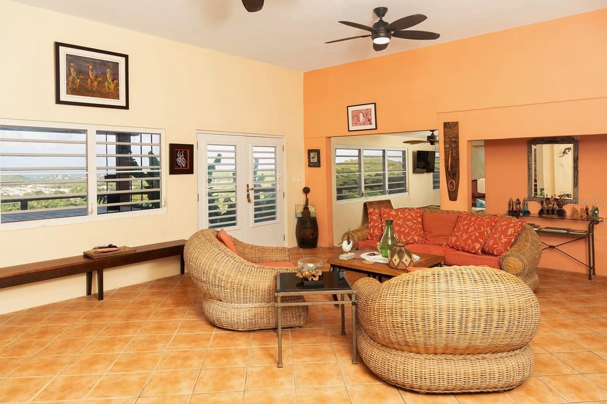 993 CALLE 16 — photo 16 of 31