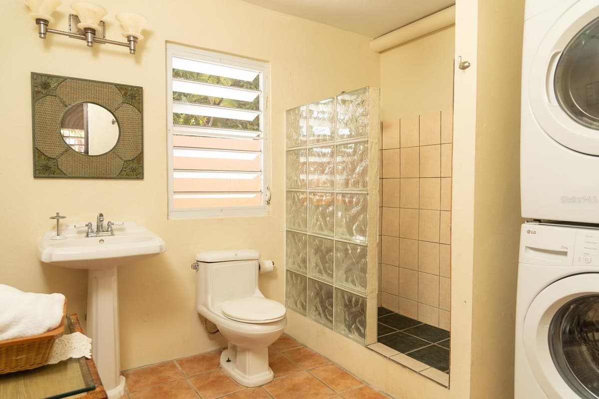 993 CALLE 16 — photo 20 of 31