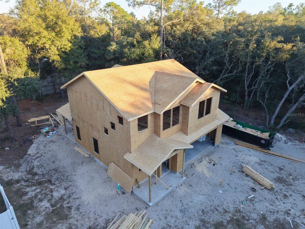 228 DAWN AVENUE — photo 20 of 21