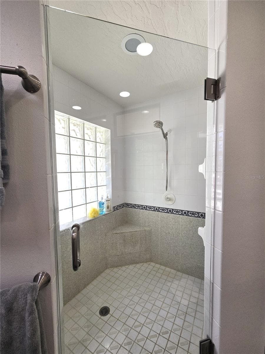 6121 SUNWAY POINT — photo 43 of 88