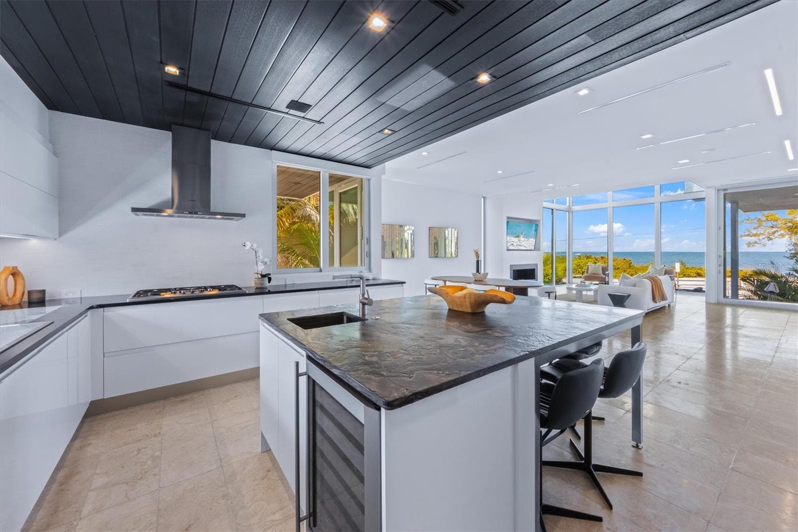 115 BAY BOULEVARD — photo 18 of 56